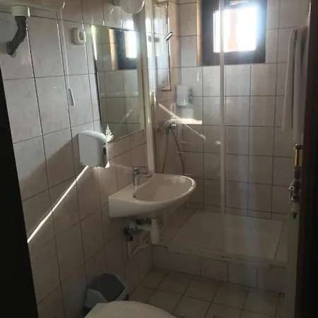 M7 - 129 Km Apartmanhaz * Balatonszárszó